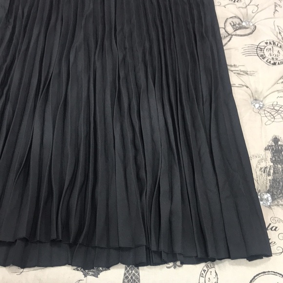 💥 T Tahari Pleated Pull On Midi Skirt - Picture 3 of 4